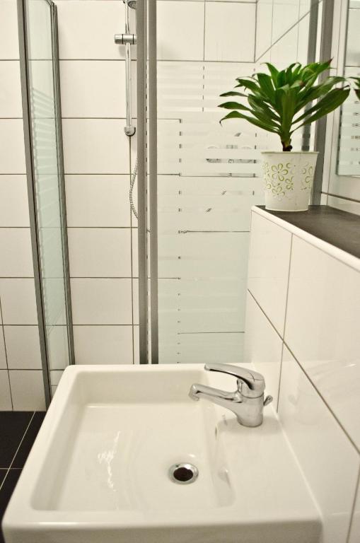 Hostel Nanina Gröbenzell Pokoj fotografie